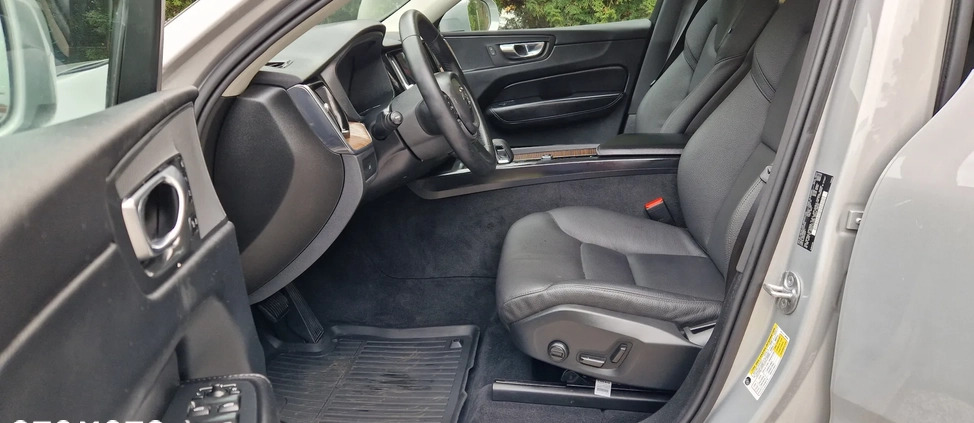 Volvo XC 60 cena 188000 przebieg: 6600, rok produkcji 2023 z Ostrów Wielkopolski małe 704